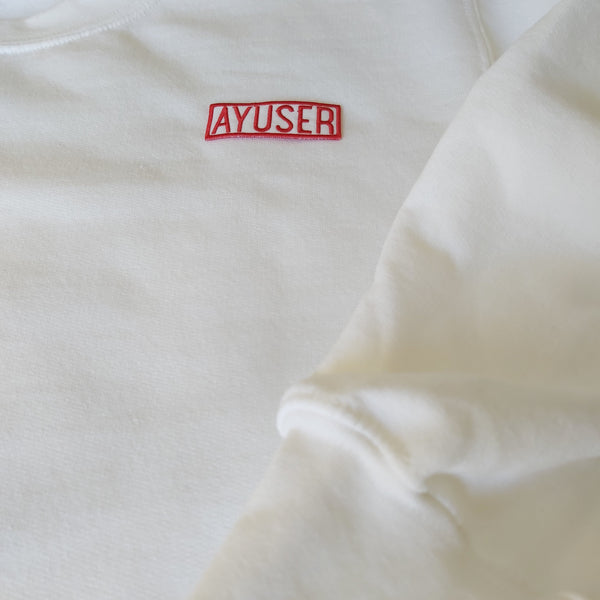 AYUSER Sudadera blanca con parche bordado (borde rojo)