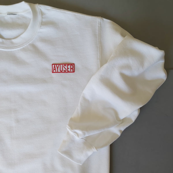 AYUSER Sudadera blanca con parche bordado (borde rojo)